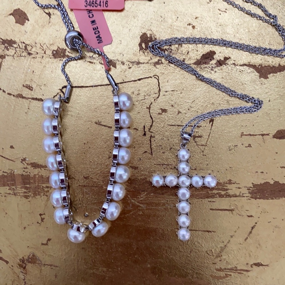 Freshwater White Pearl Cross Necklace and Bolo Bracelet